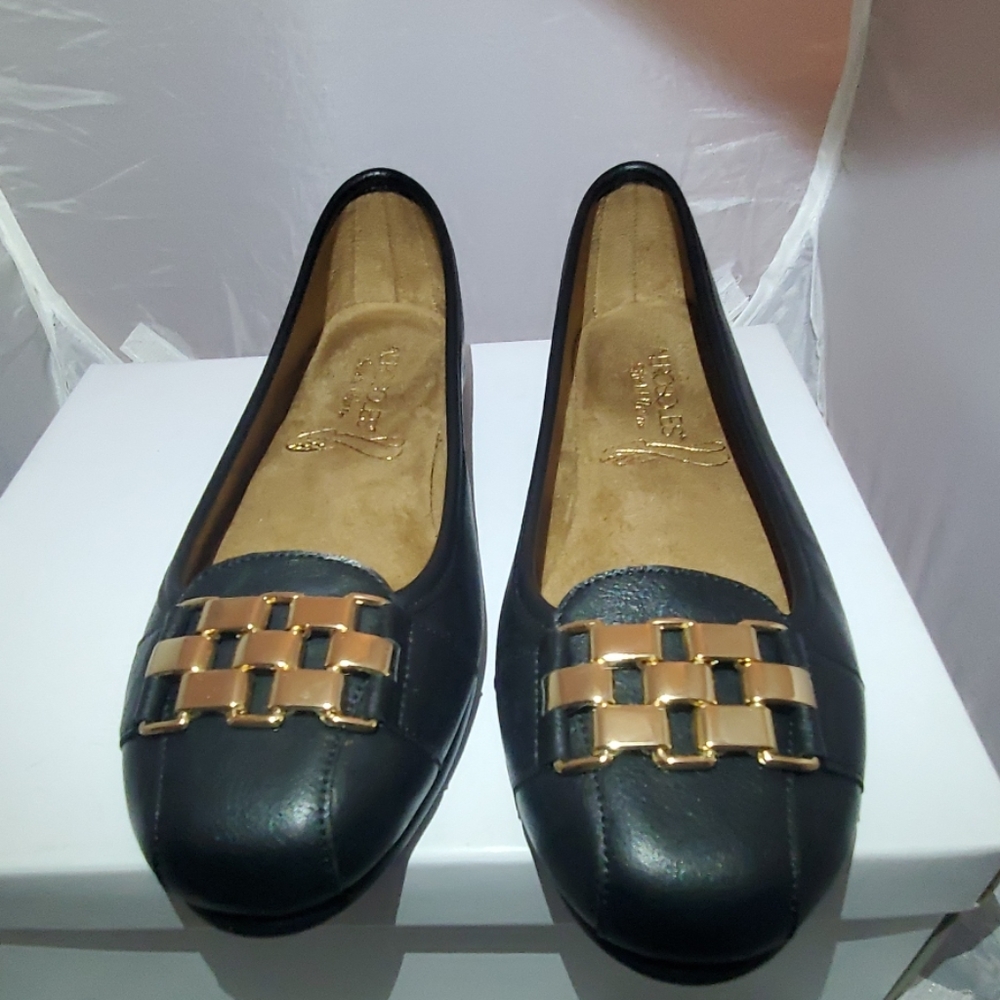 Aerosoles women black flats SURE BET